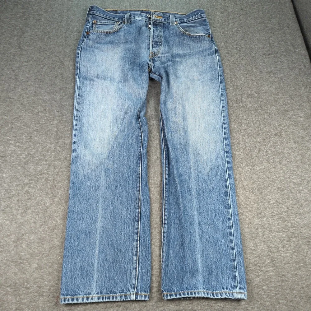 Levis 501 Jeans Mens 34x29 Blue Faded Whiskers Wallet‎ Classic Button Fly
